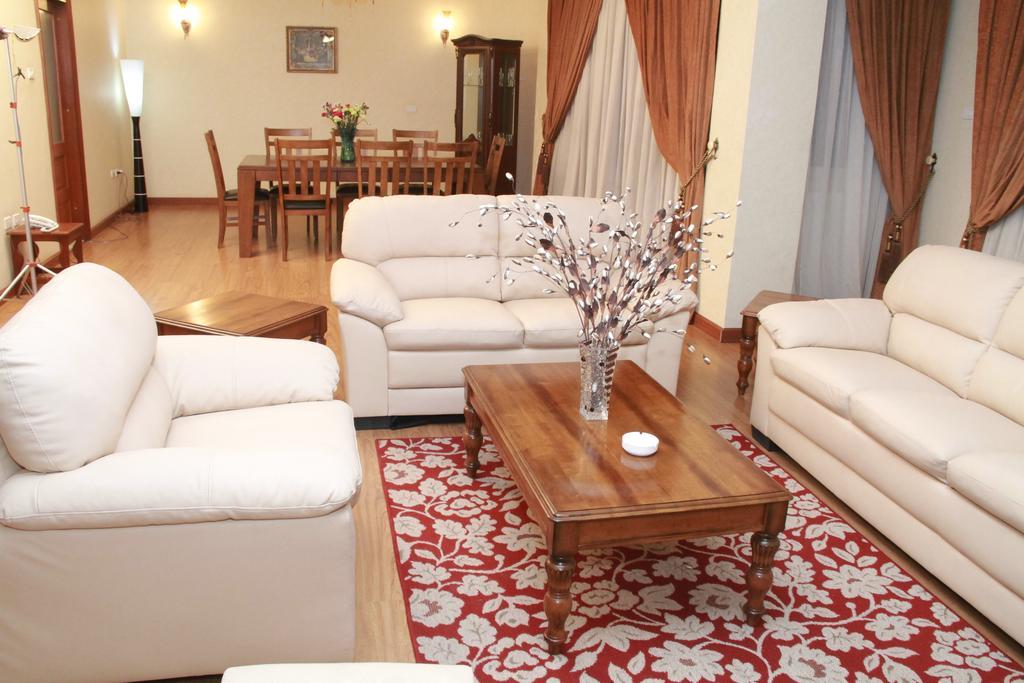 Solmile Family Guest House Addis Ababa Exterior foto