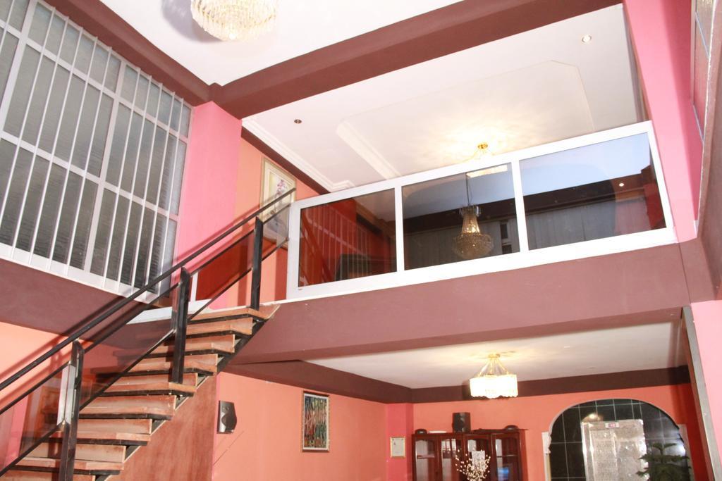 Solmile Family Guest House Addis Ababa Exterior foto