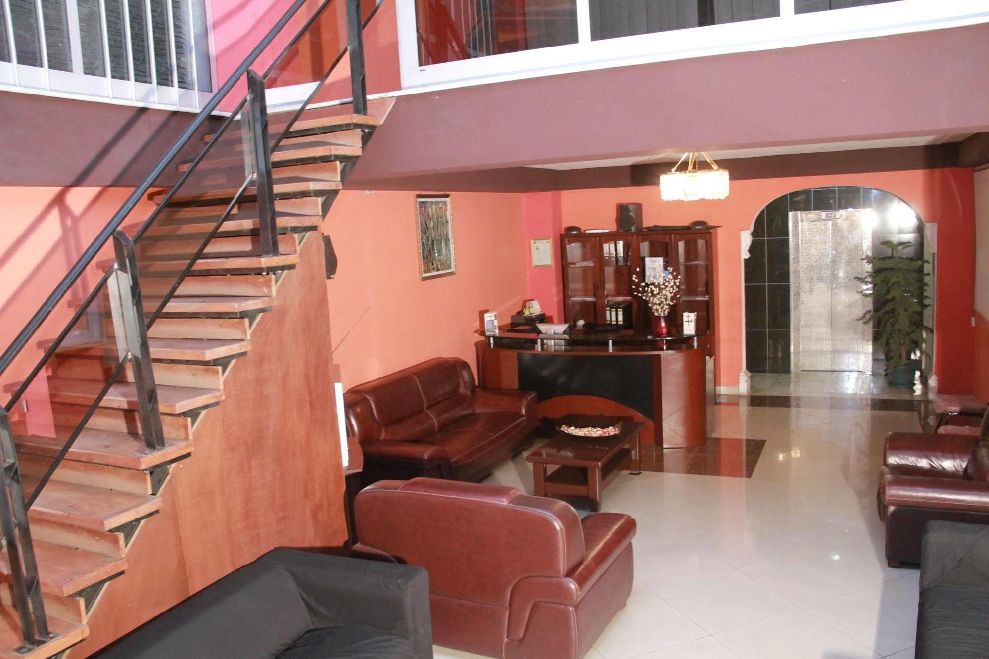 Solmile Family Guest House Addis Ababa Exterior foto