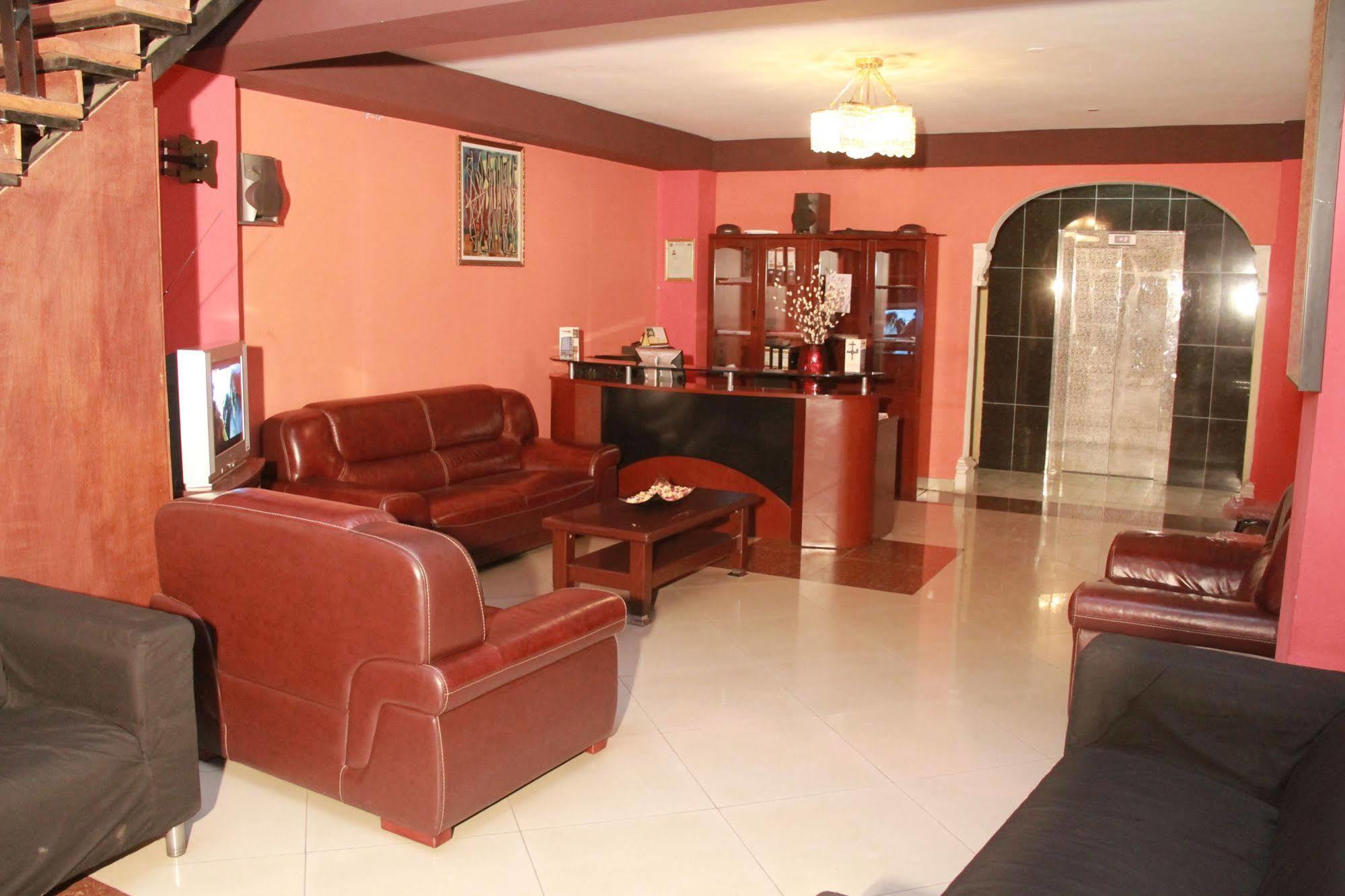 Solmile Family Guest House Addis Ababa Exterior foto