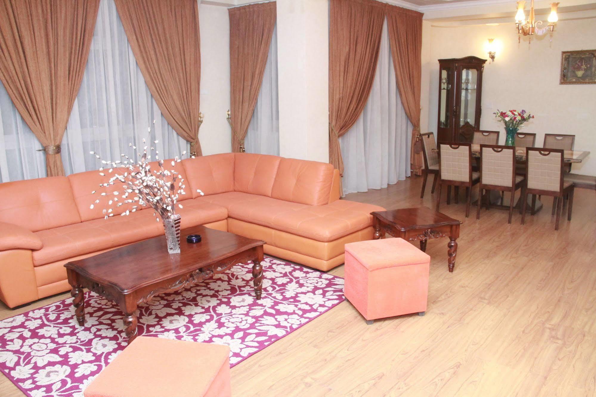 Solmile Family Guest House Addis Ababa Exterior foto
