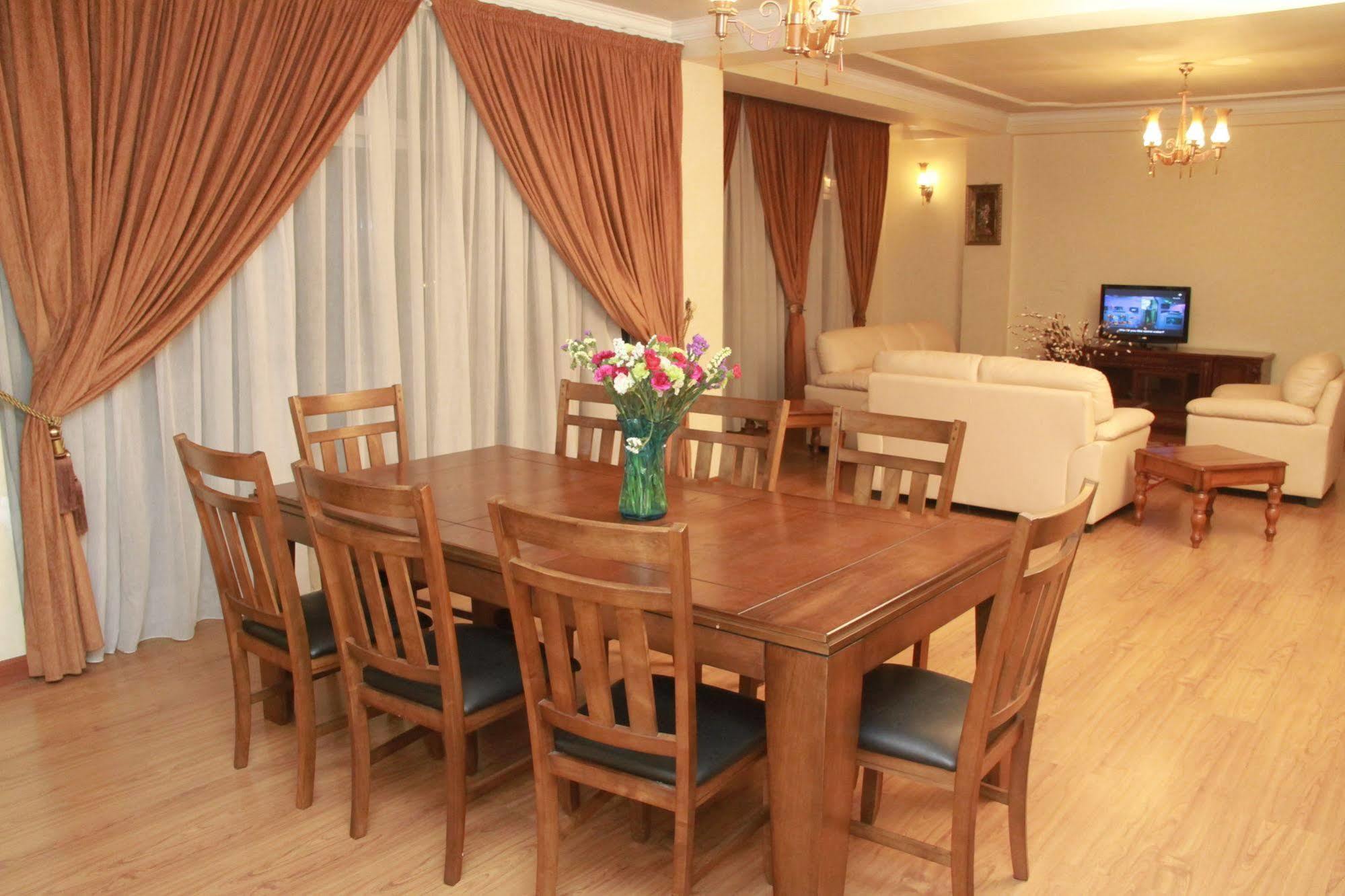 Solmile Family Guest House Addis Ababa Exterior foto
