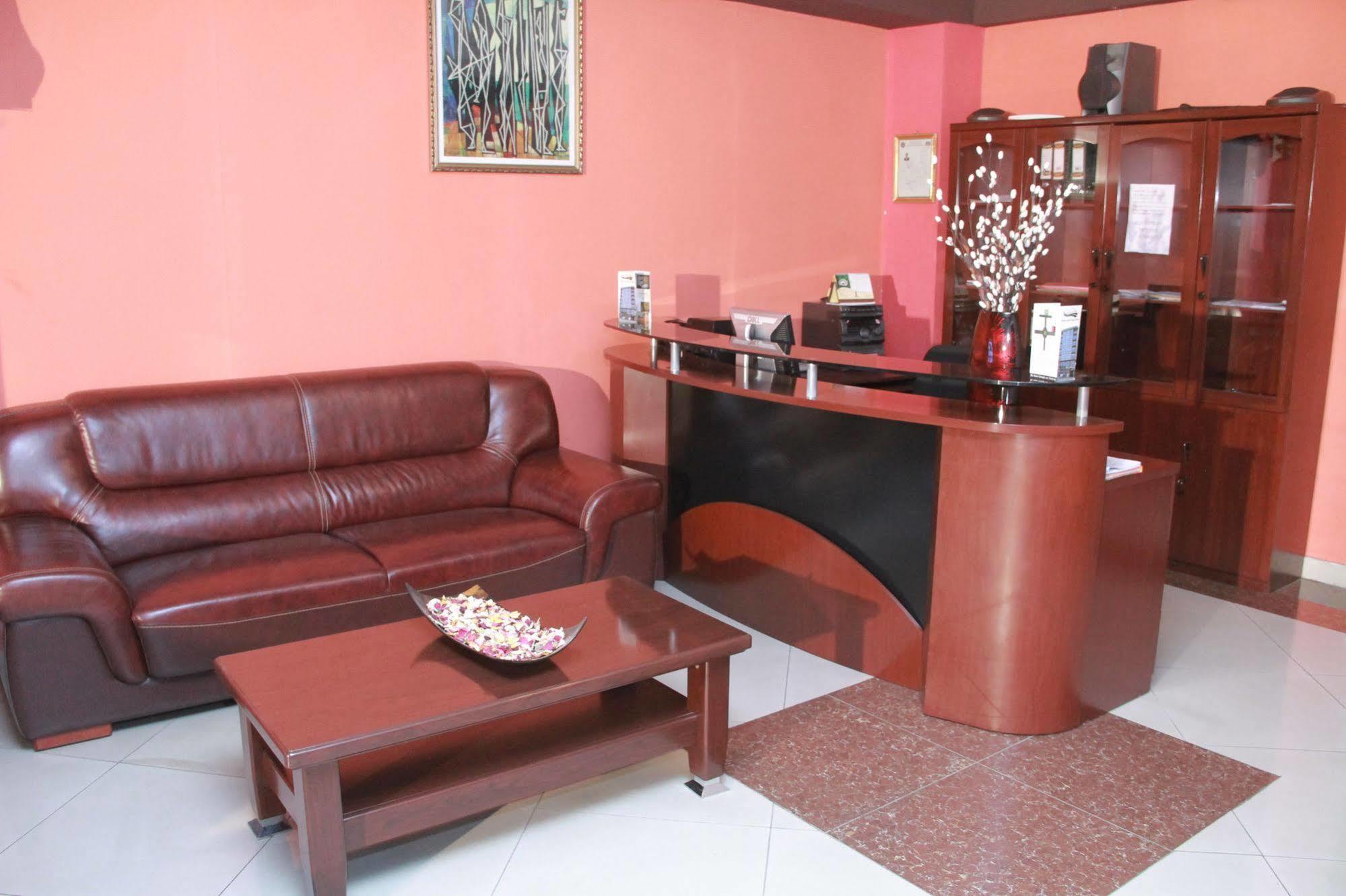 Solmile Family Guest House Addis Ababa Exterior foto